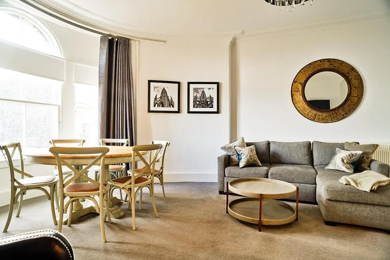 Apple Apartamentos Edimburgo 0*,  Reino Unido