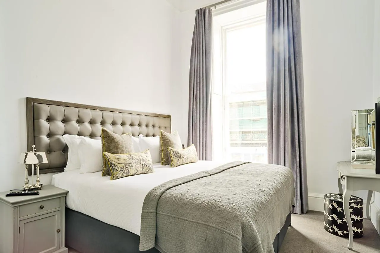 Apple Apartamentos Edimburgo 0*,